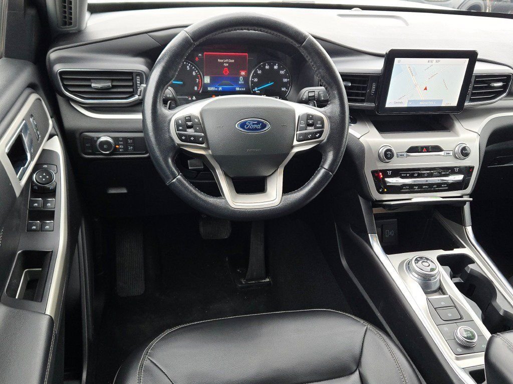 Used 2021 Silver Ford XLT image 19