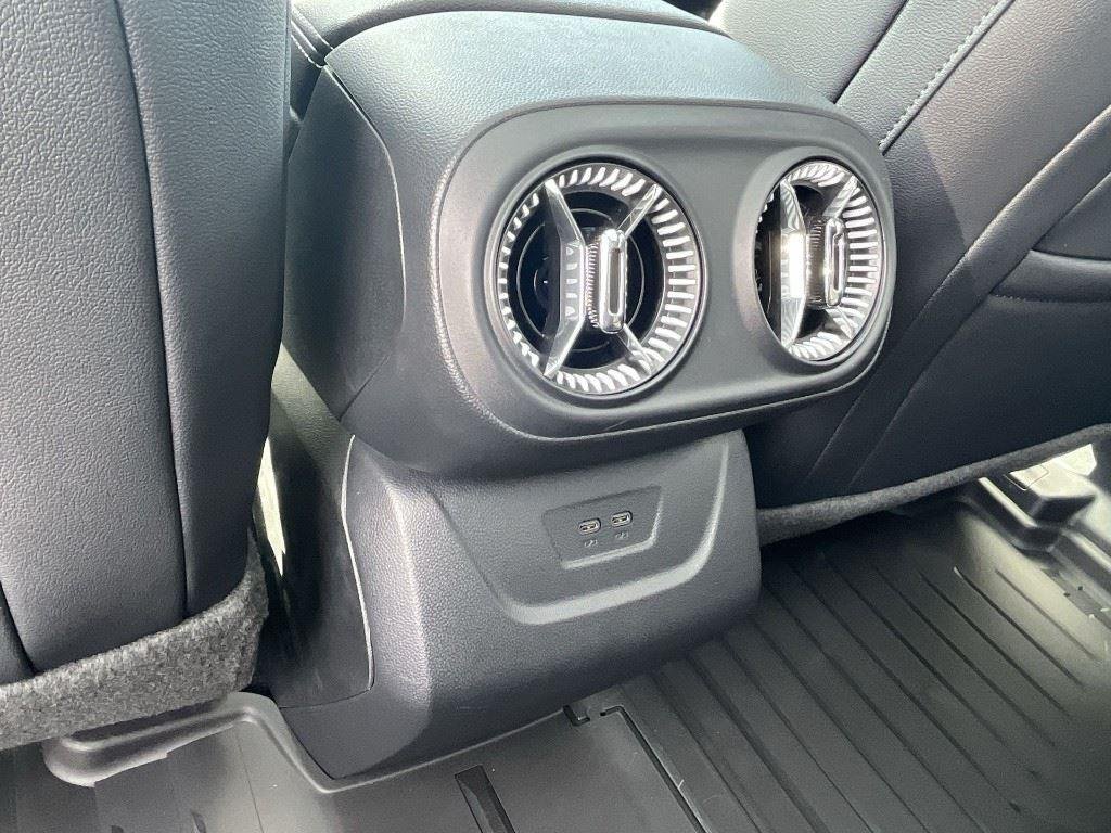 2025 Chevrolet Blazer EV LT - Photo 20