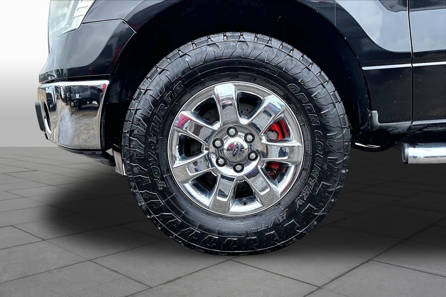 Used 2014 Tuxedo Black Metallic Ford XLT image 10