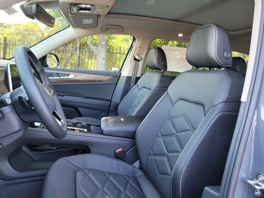 New 2026 Gray Volkswagen 2.0T SE w/Technology image 11