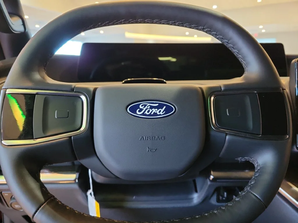 New 2027 Bronze Fire Metallic Tinted Clearcoat Ford Platinum image 15