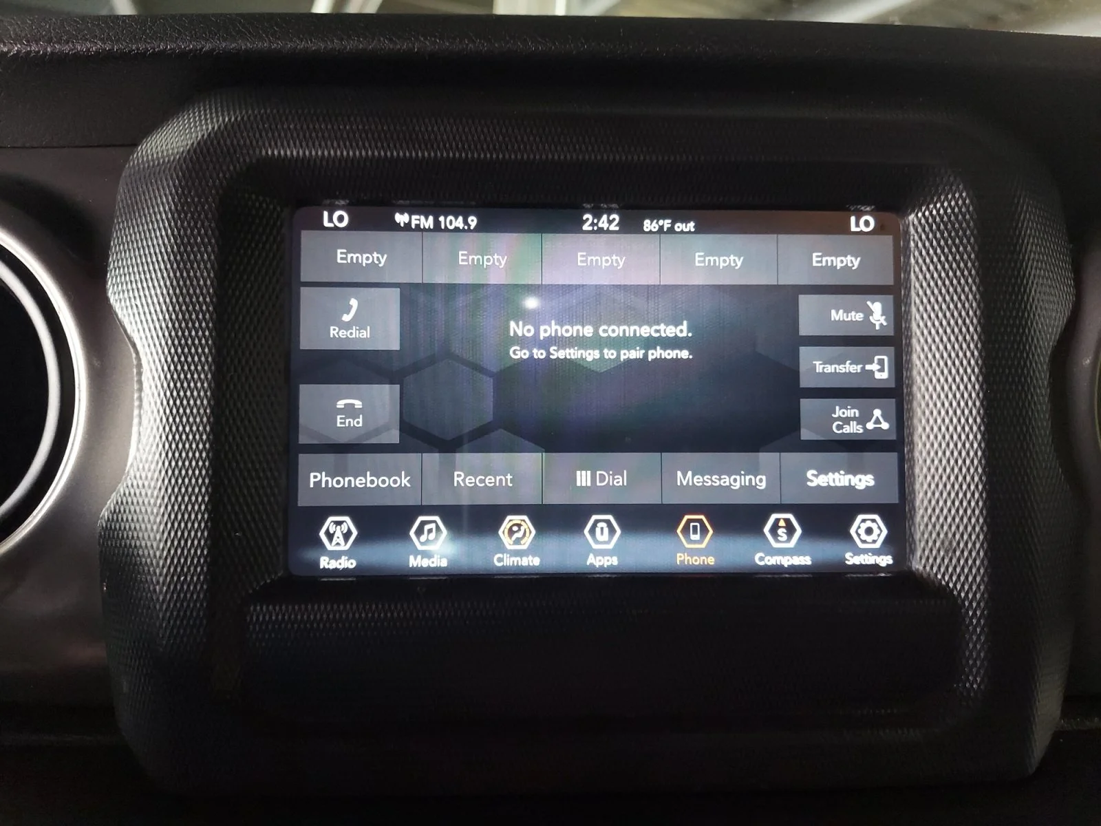 Used 2018 Bright White Clearcoat Jeep Sport S image 16