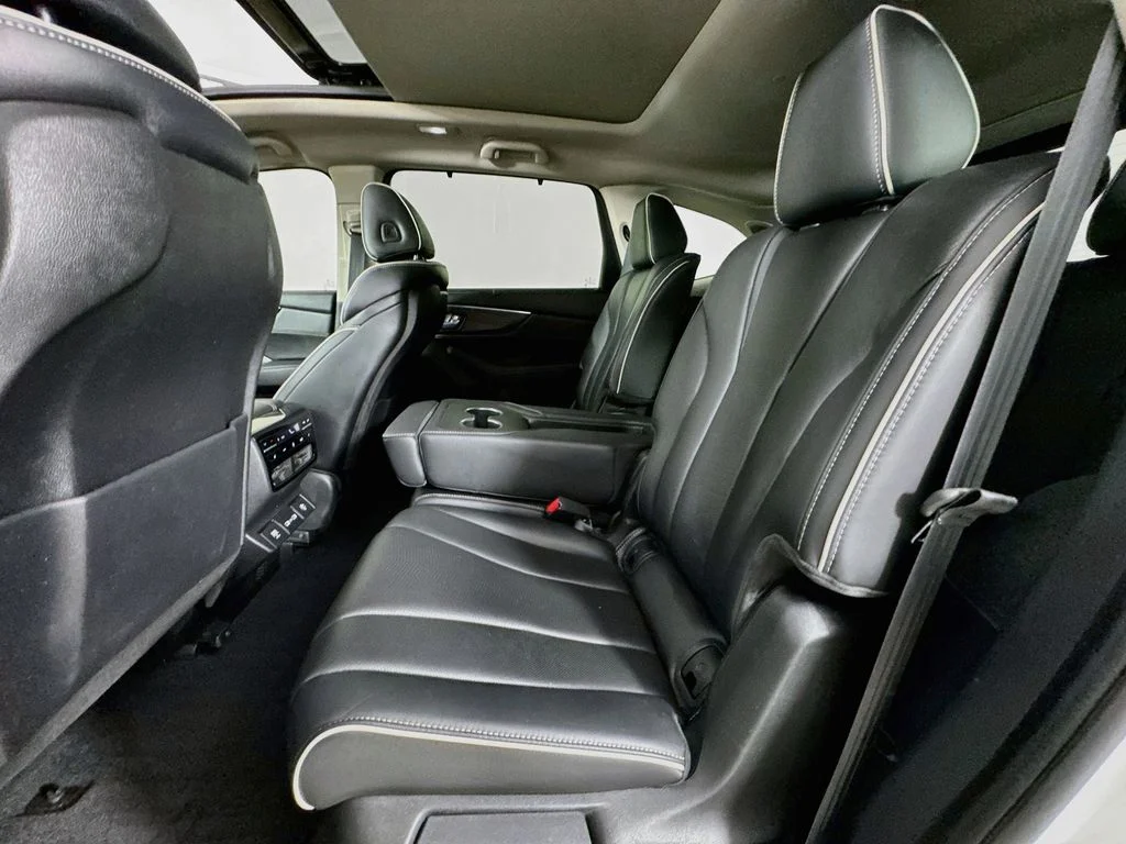 Used 2022 White Acura Advance image 30