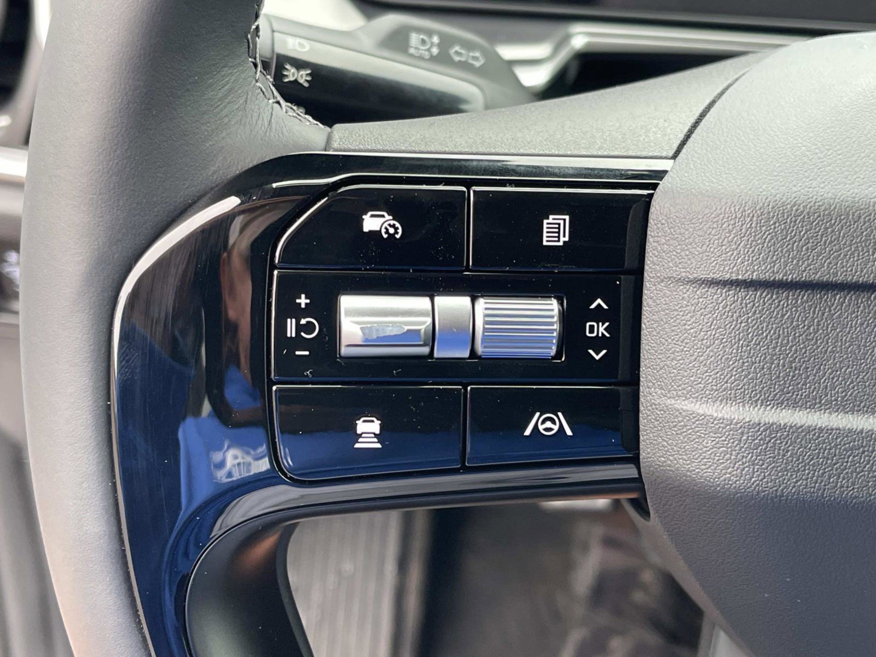 2026 Kia Sorento S - Photo 30