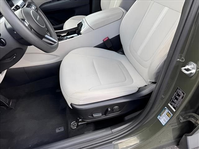 Used 2025 Green Hyundai SEL image 7