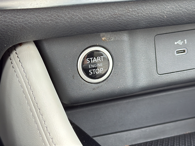 Used 2023 White Nissan SL image 30