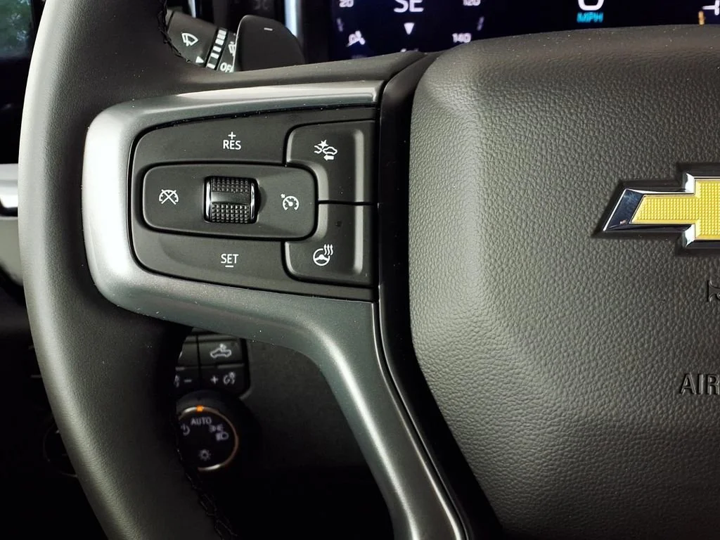 New 2026 Summit White Chevrolet LT image 18