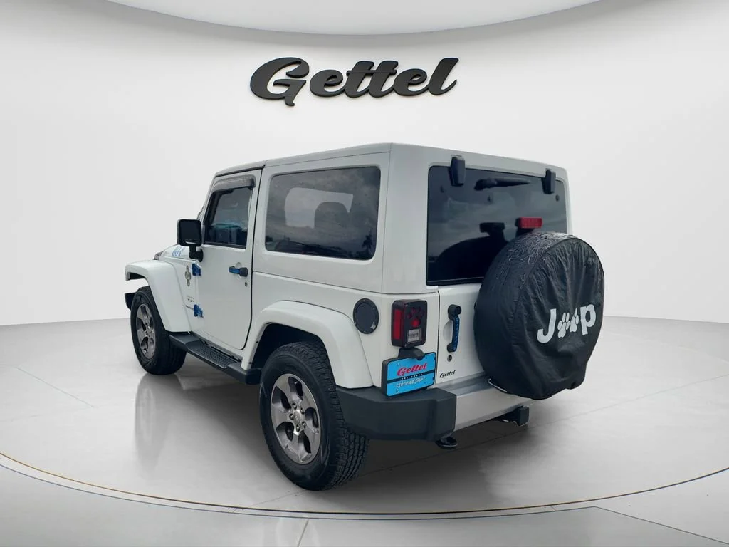Used 2018 White Jeep Sahara 4x4 image 7