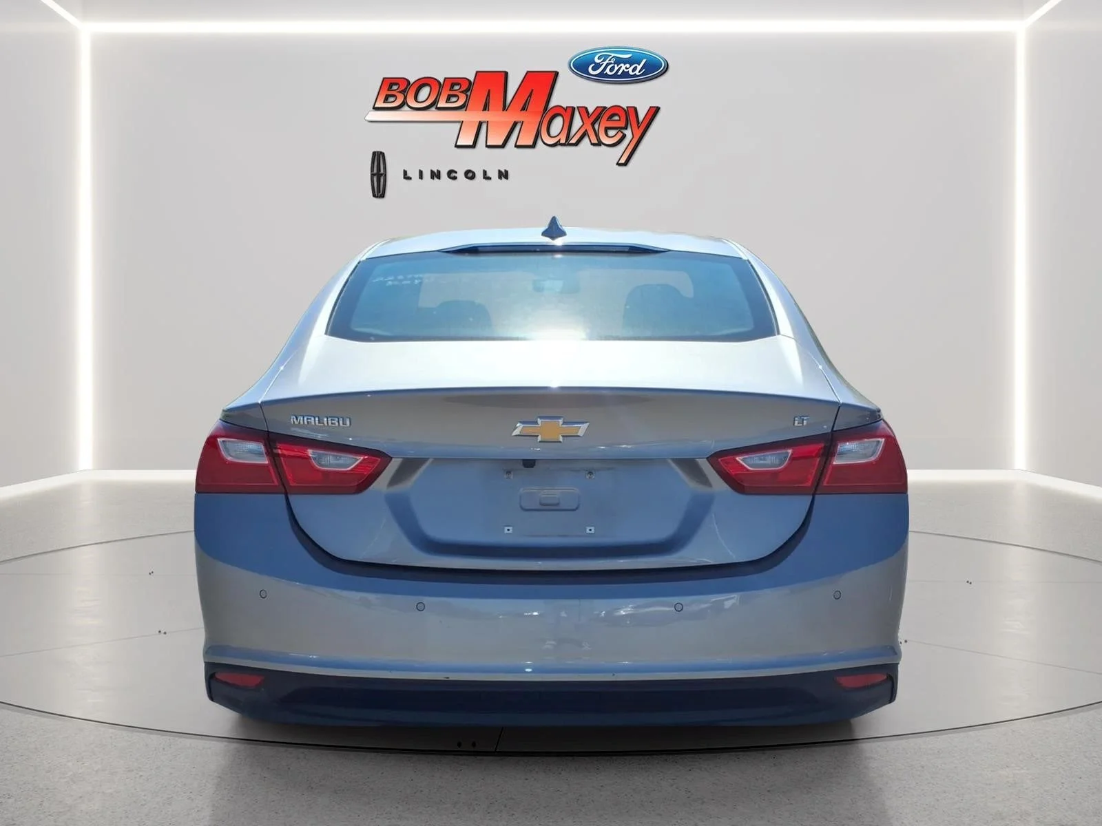 Used 2024 Mineral Gray Metallic Chevrolet LT 1LT image 6