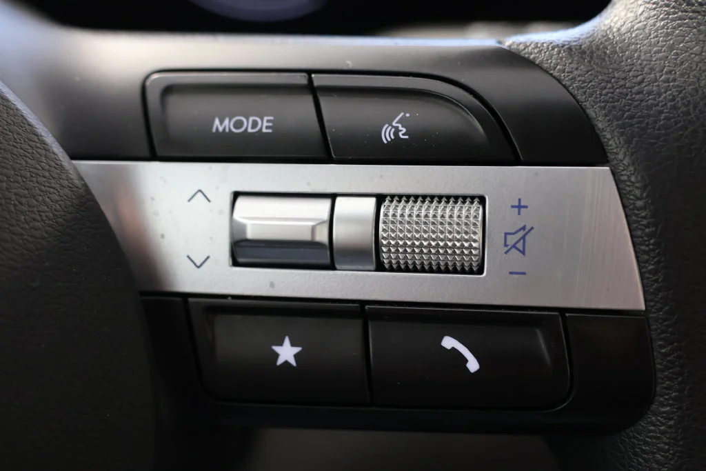 Used 2025 Gray Hyundai SEL image 12