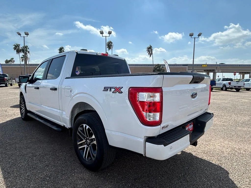 Used 2023 White Ford XL image 4