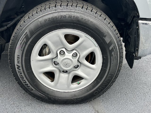 Used 2020  Toyota SR5 image 9