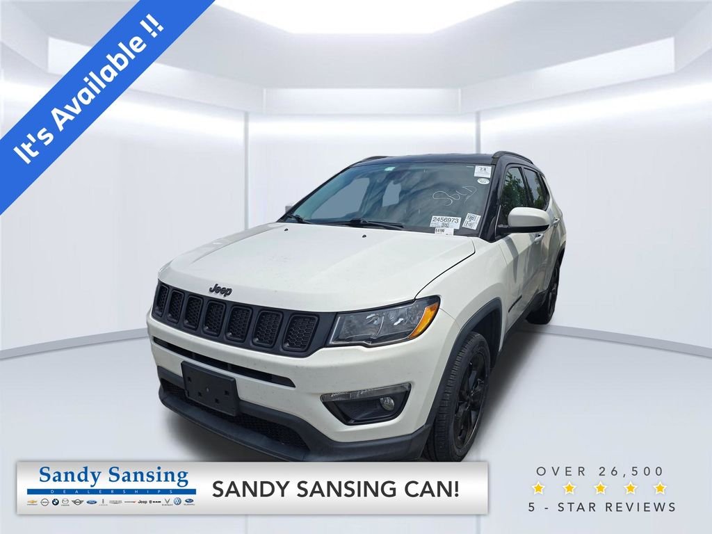Used 2018 White Jeep Latitude image 1