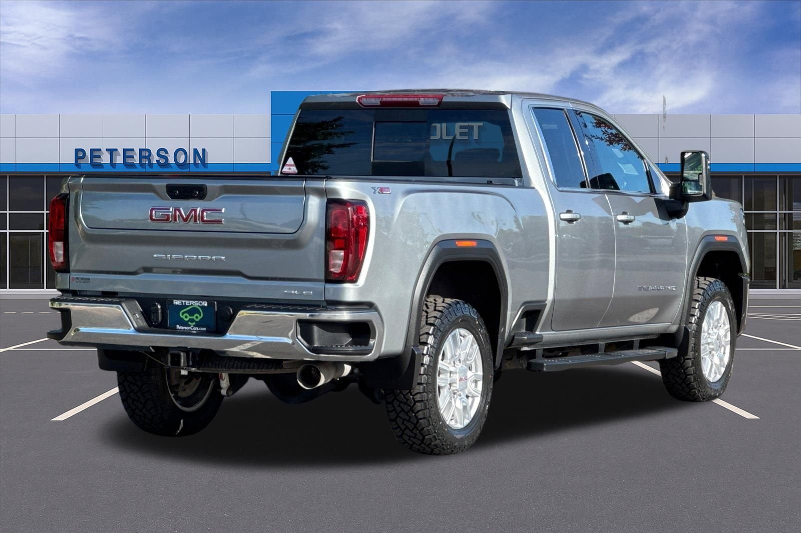 Used 2024 Gray GMC SLE image 4