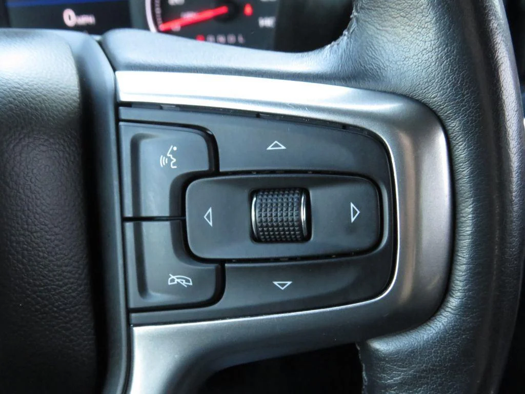 Used 2021 Silver Ice Metallic Chevrolet LT Trail Boss image 30