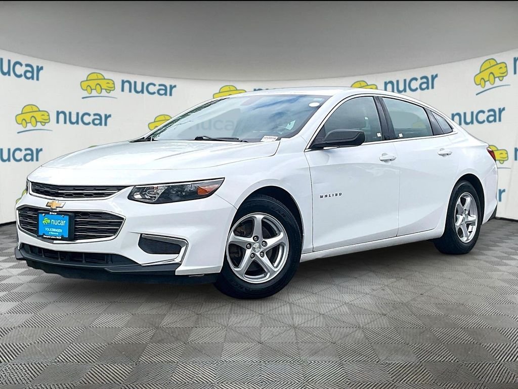 Used 2017 White Chevrolet LS image 3