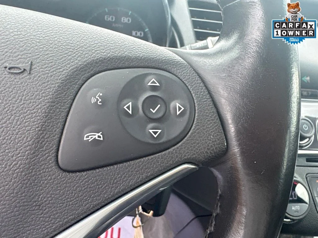 Used 2015 Gray Chevrolet LT image 18