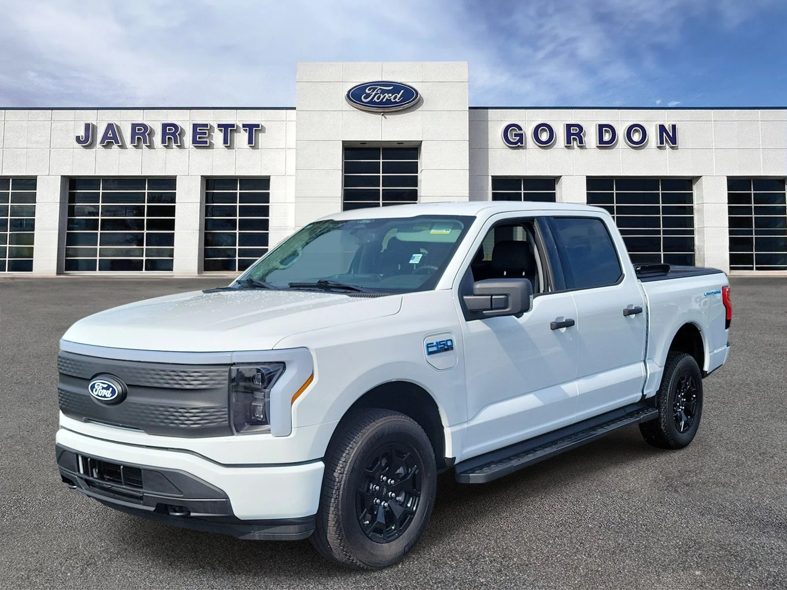 Certified Used 2025 White Ford XLT image 2