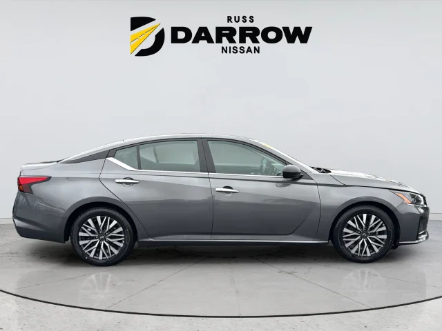 Used 2025 Gray Nissan 2.5 SV image 6