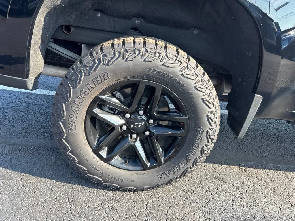 2024 Chevrolet Silverado 1500 Custom - Photo 11