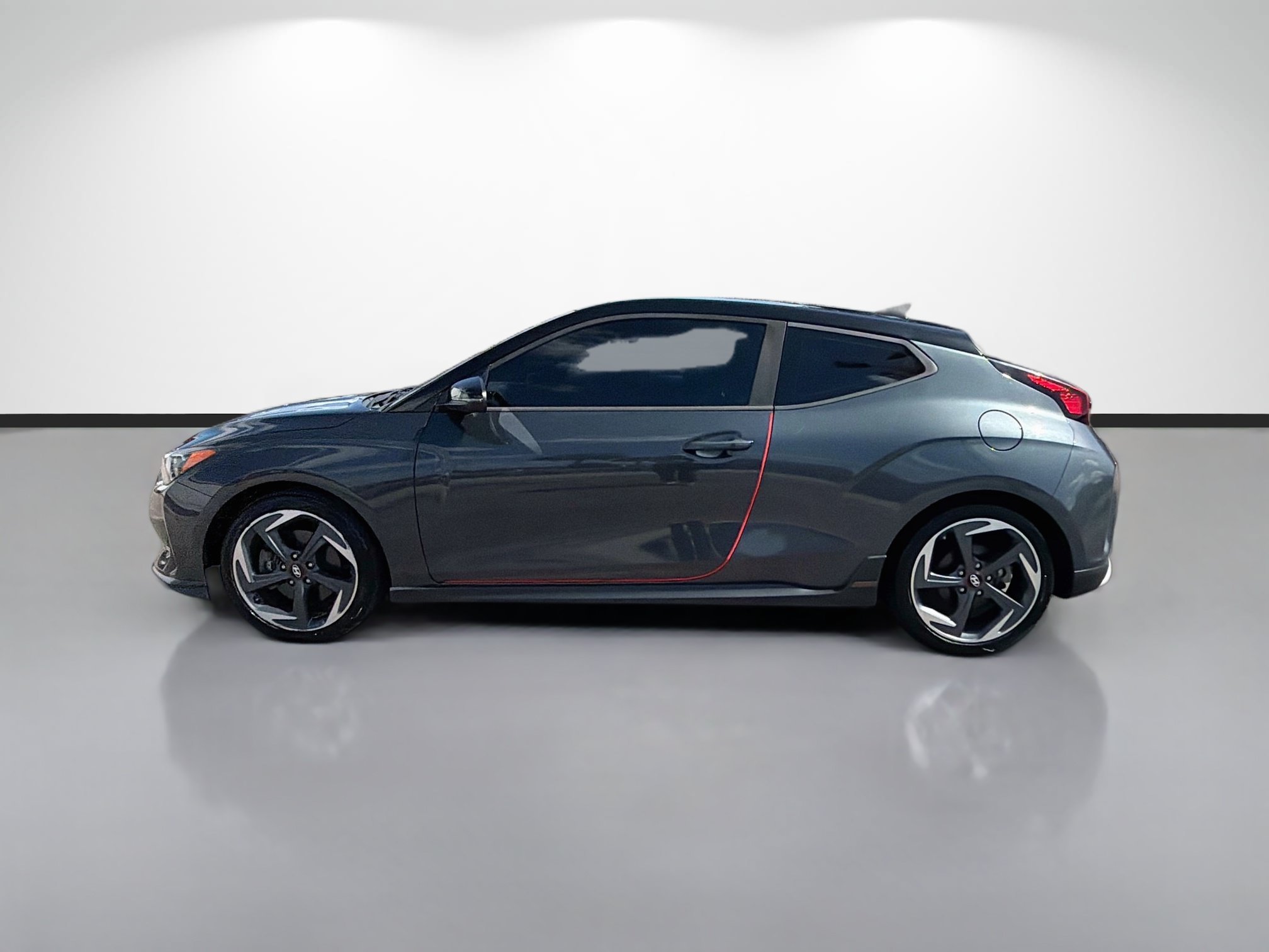 Used 2019 Thunder Gray w/Black Roof Hyundai Turbo Ultimate image 5