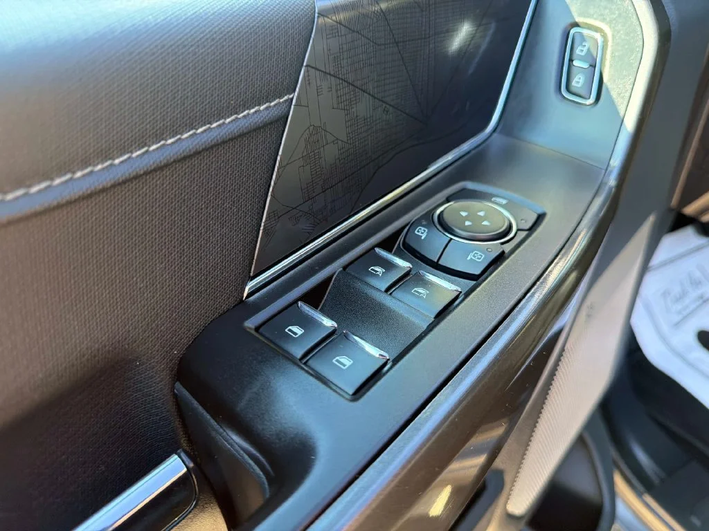 Used 2022 Gray Ford XLT image 19
