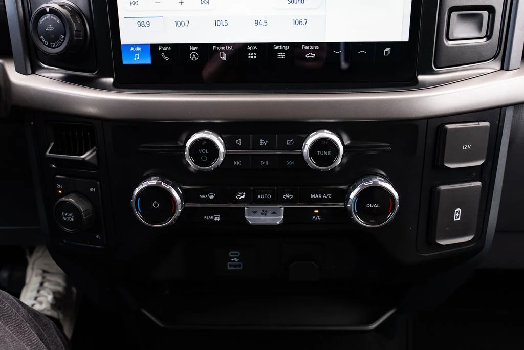 Used 2024 Gray Ford XLT image 16