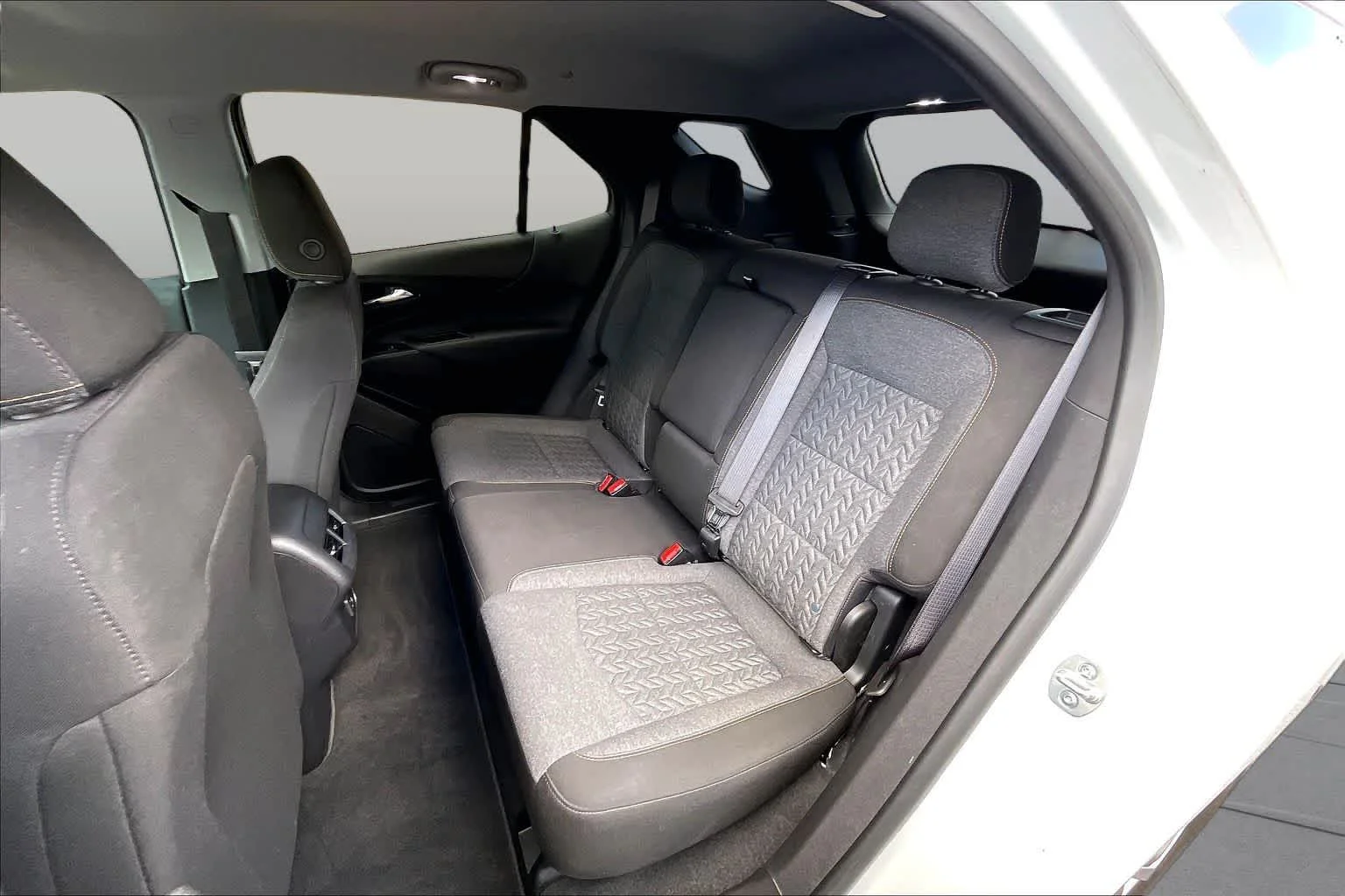 Used 2024 Summit White Chevrolet LT image 48