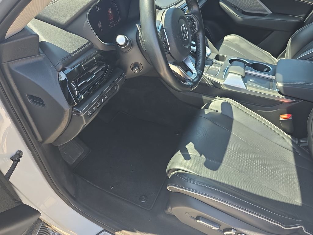 Used 2023  Acura Advance image 11
