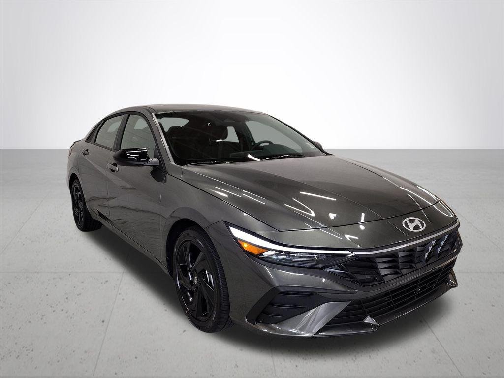 New 2026 Gray Hyundai SEL Sport image 4