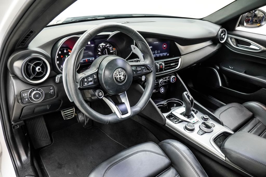 Used 2023 White Alfa Romeo Veloce image 20