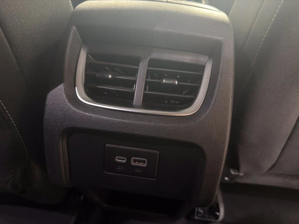 Used 2025 Summit White Chevrolet LT image 14