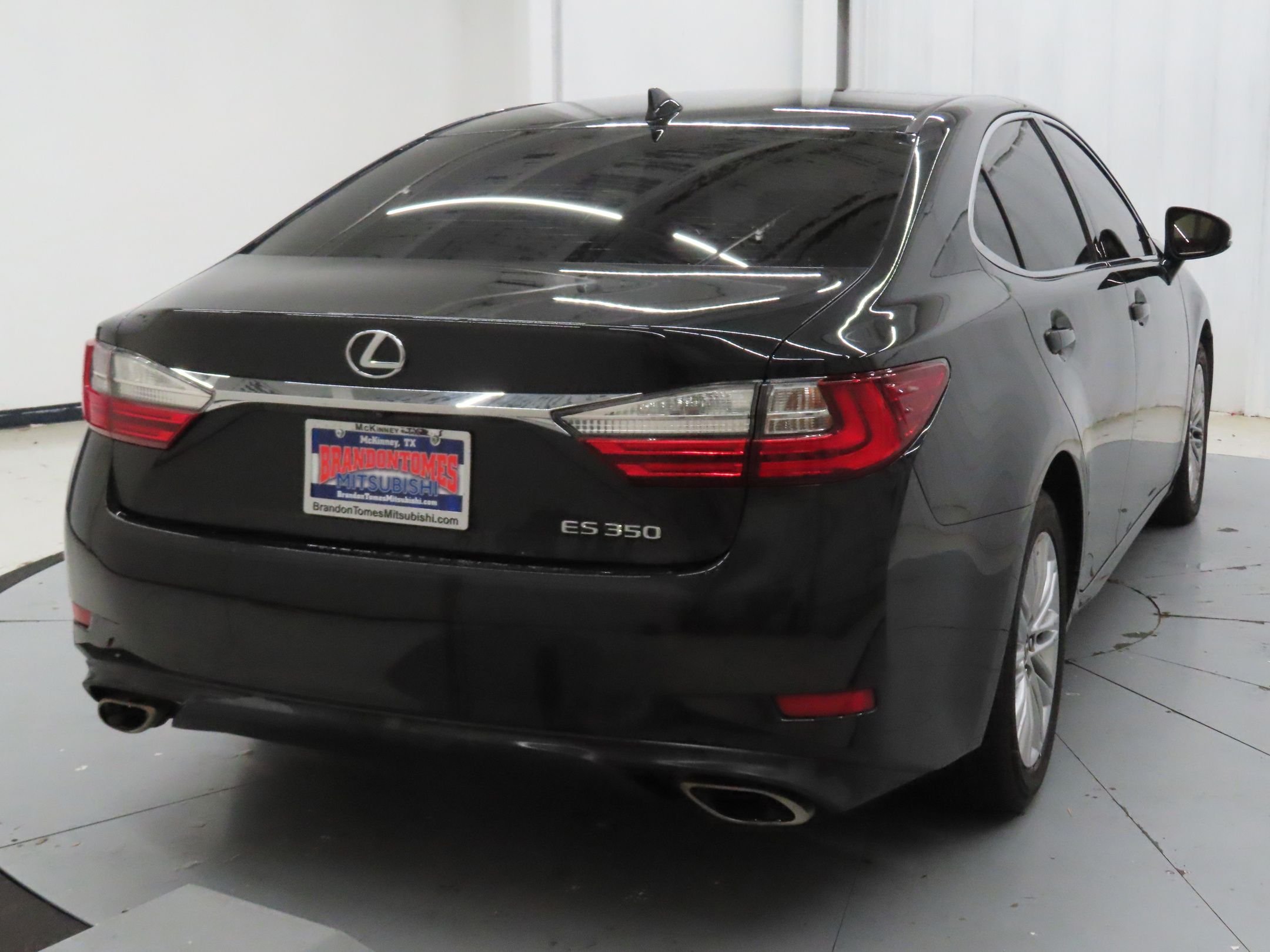 Used 2016  Lexus 350 image 3