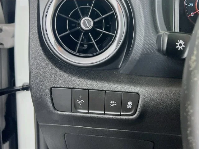 Used 2022 Lunar Hyundai Limited image 14