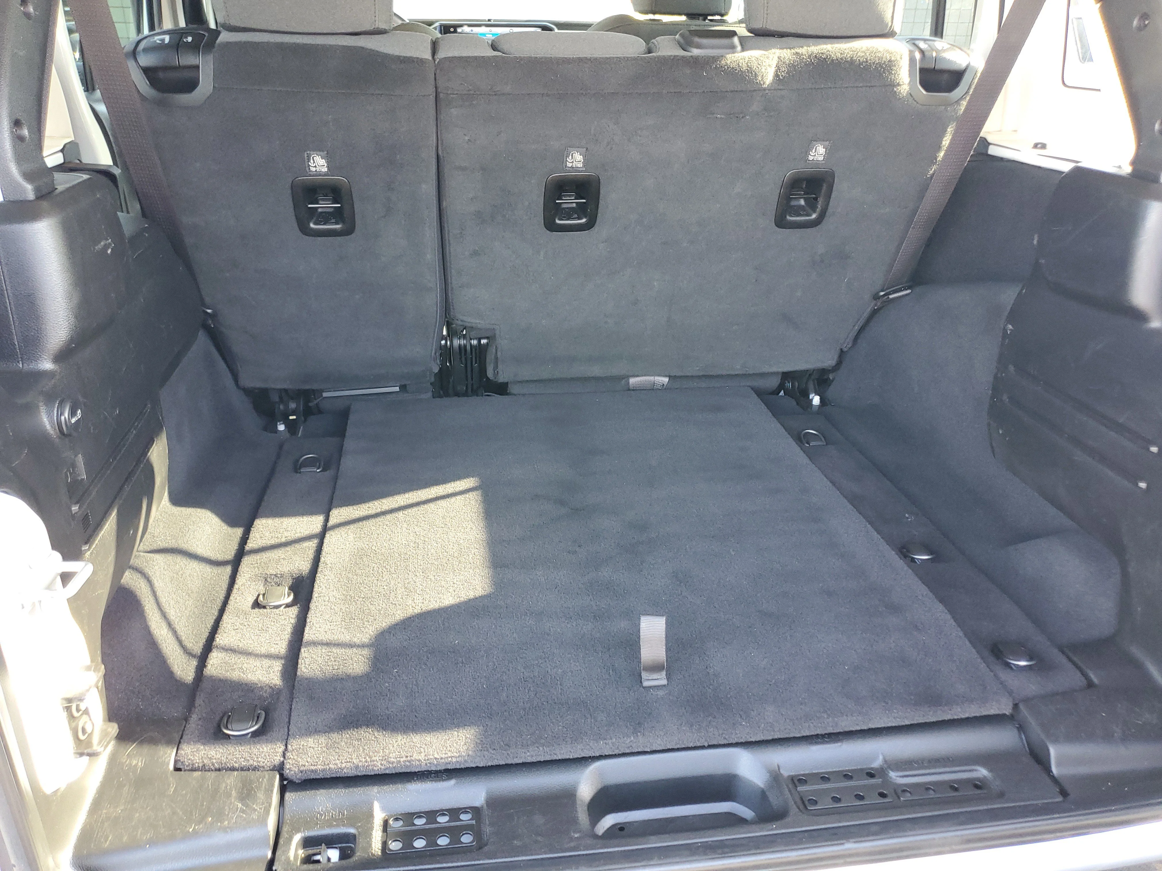 Used 2024 White Jeep Sport S image 27