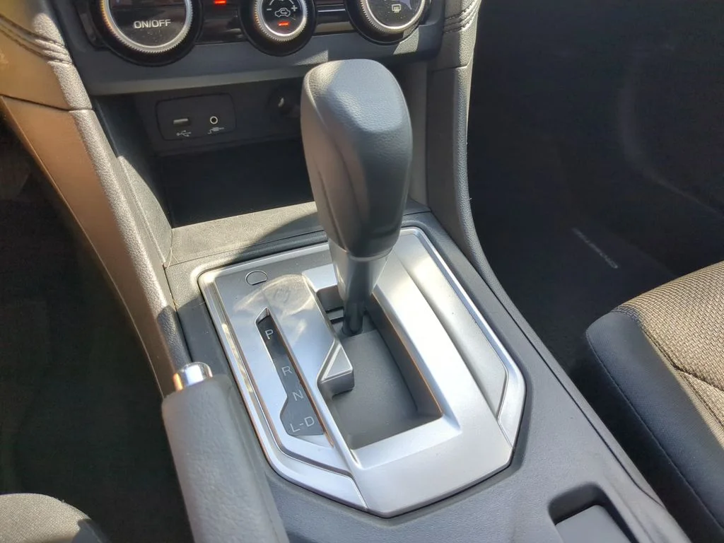 Used 2023 White Subaru Base image 22