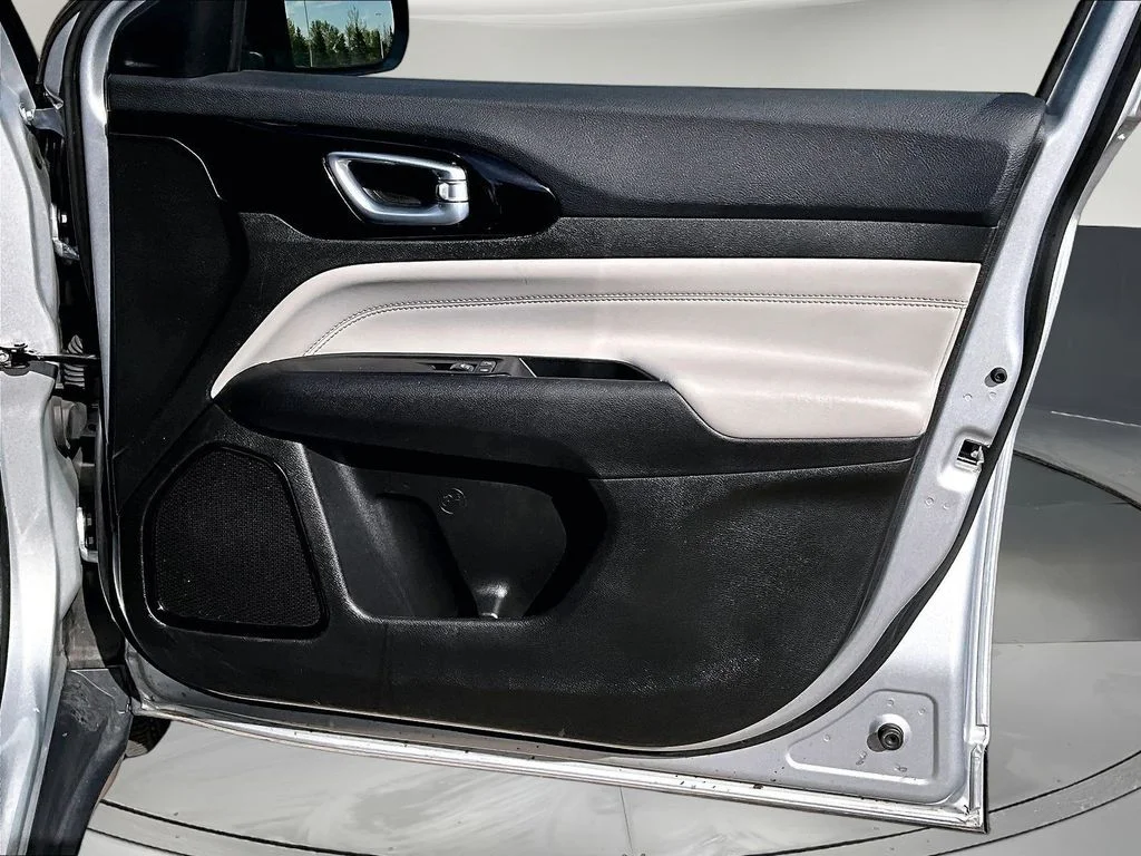 2025 Jeep Compass Limited - Photo 32