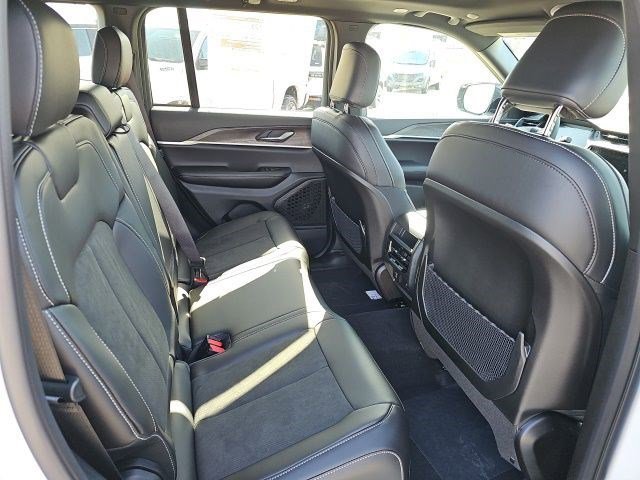 New 2026 Bright White Clearcoat Jeep Laredo Altitude image 14