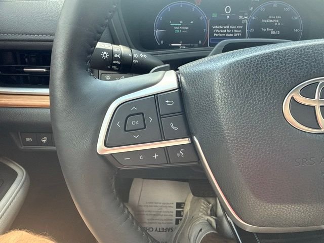Used 2025 Black Toyota Platinum image 34