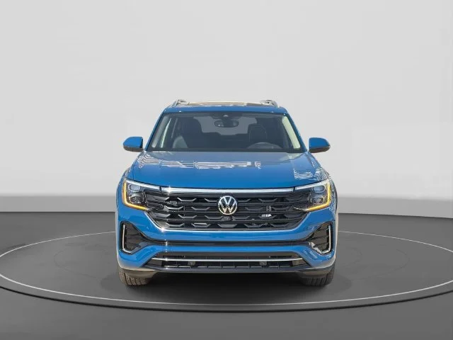 2026 Volkswagen Atlas photo 2