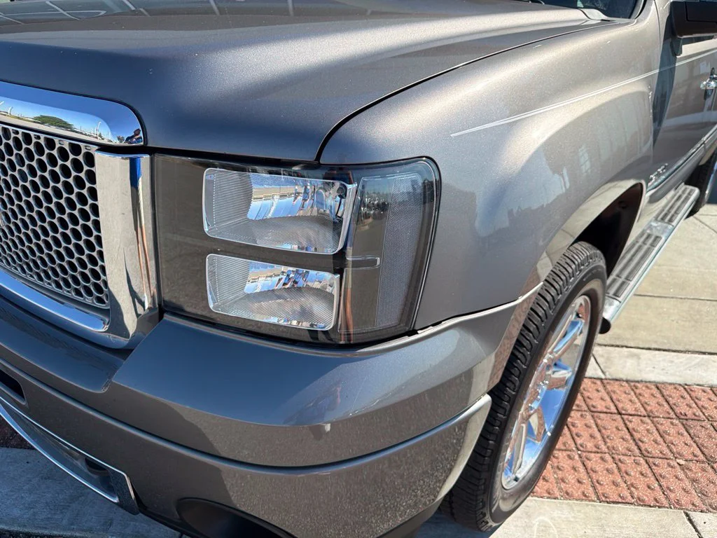Used 2012 Gray GMC Denali image 12