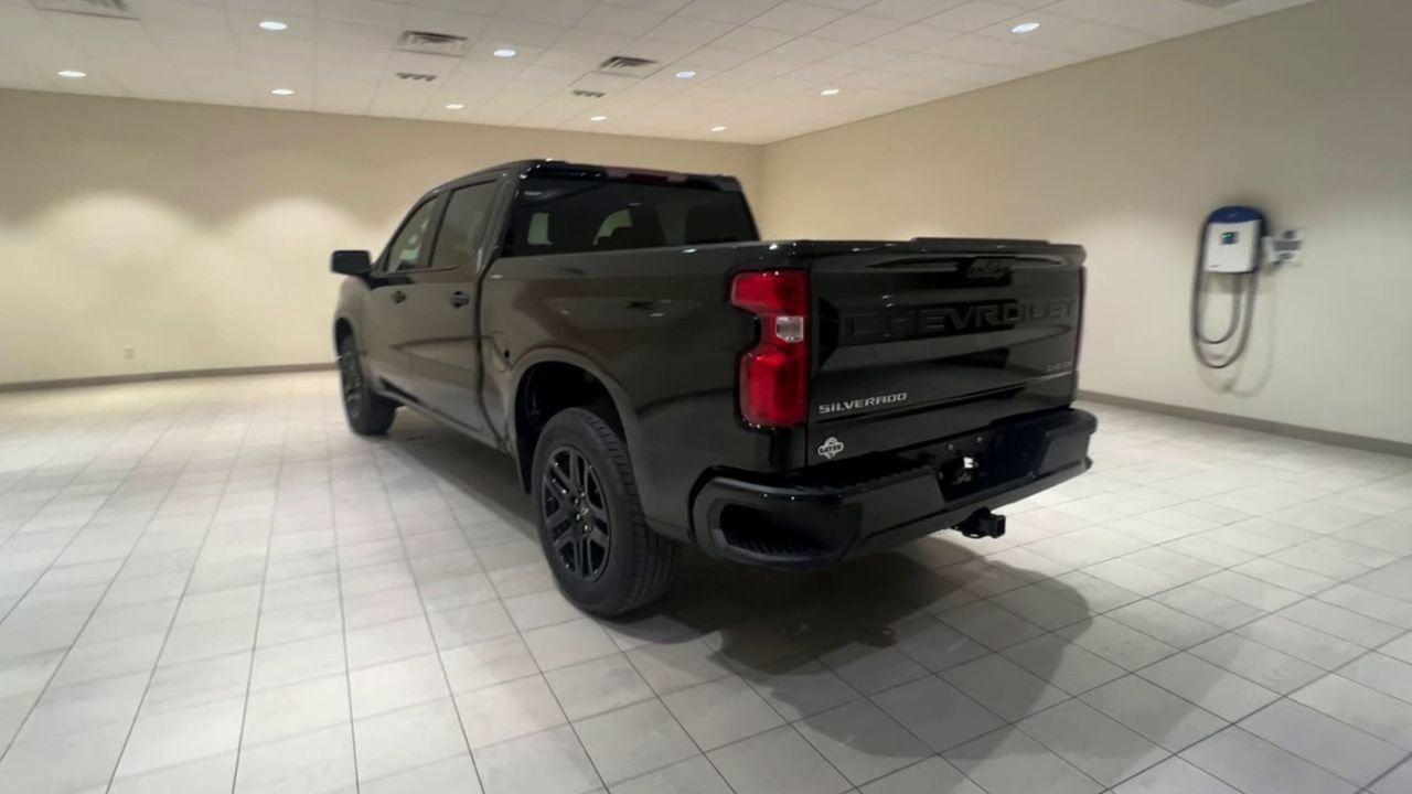 2025 Chevrolet Silverado 1500 Custom - Photo 37