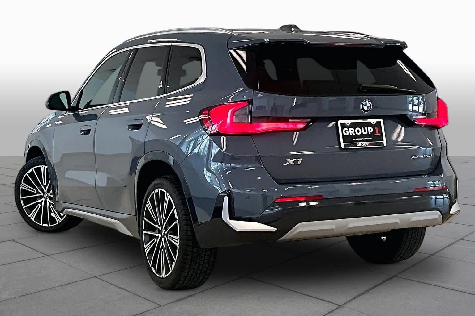 Used 2025 Storm Bay Metallic BMW xDrive28i image 11