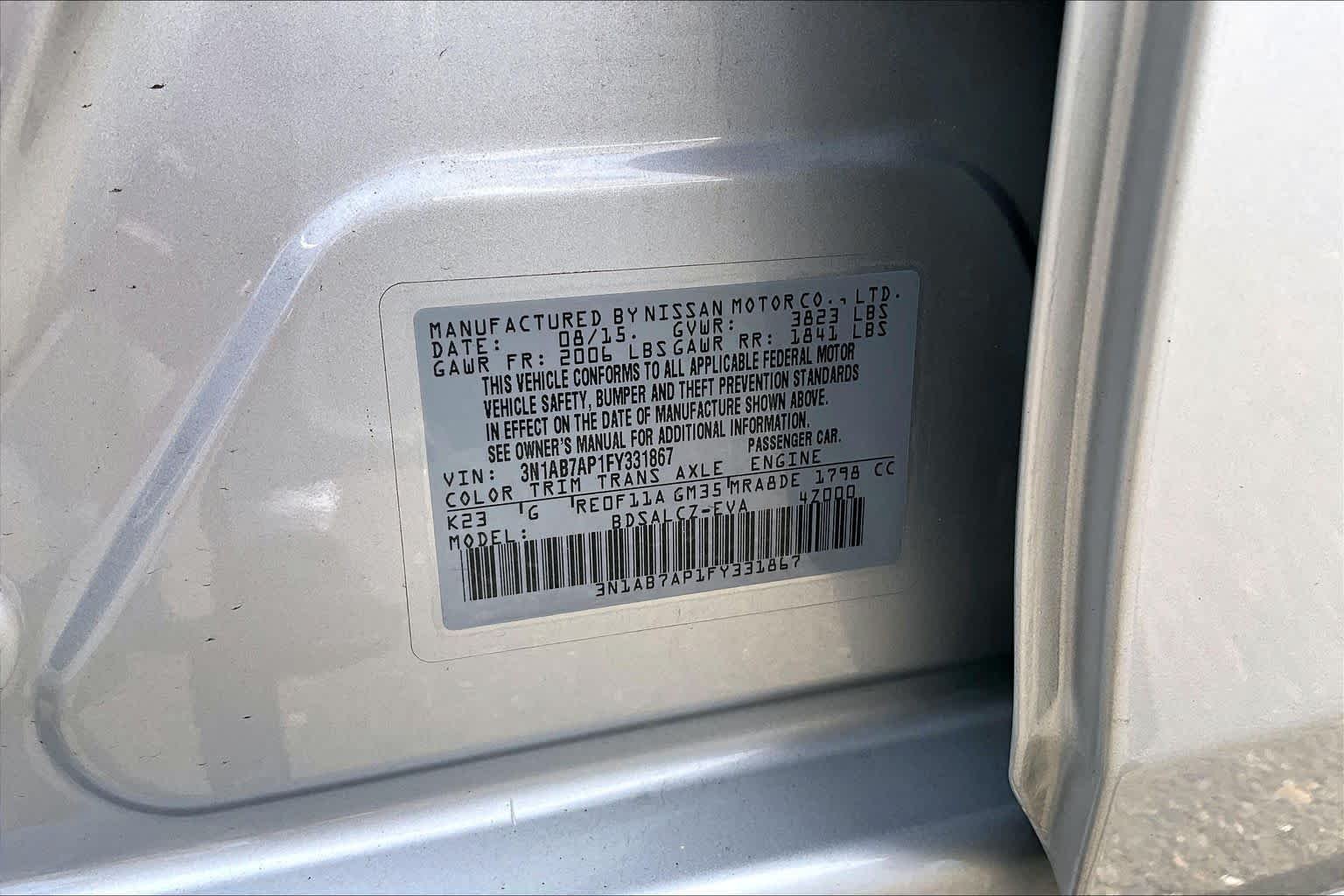 Used 2015 Brilliant Silver Nissan S image 36