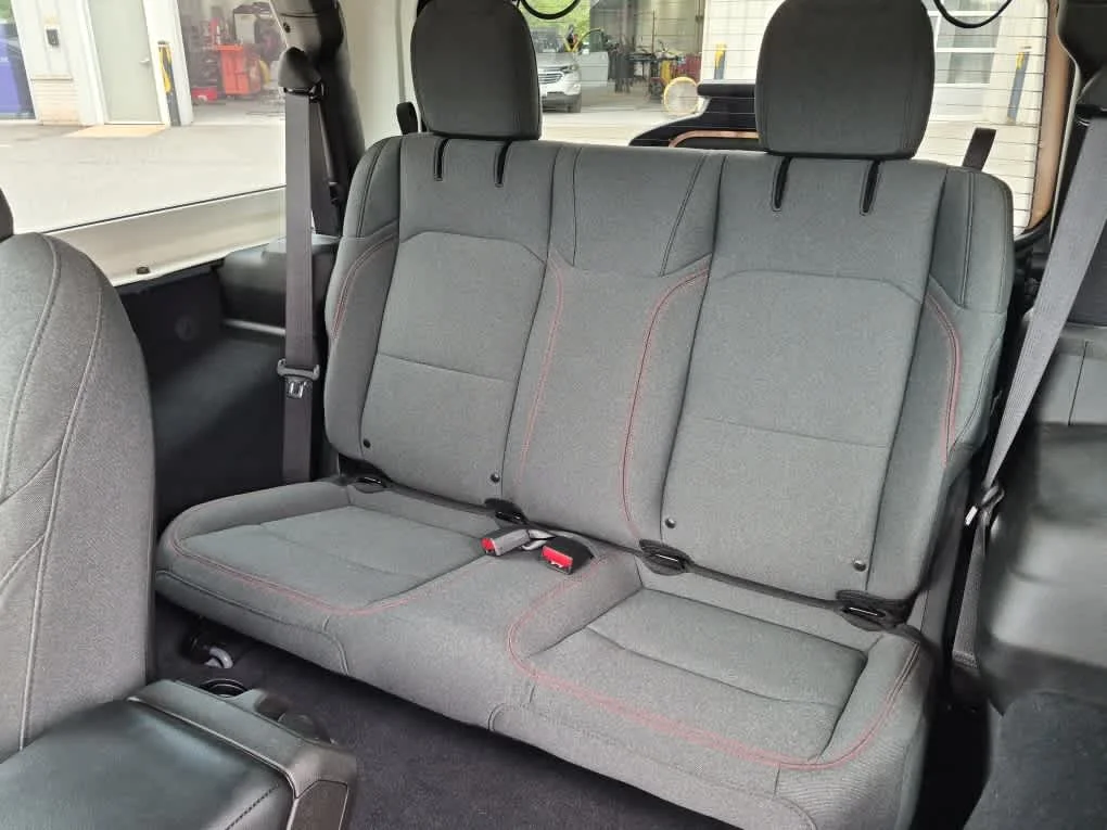 Used 2024 Anvil Clear Coat Jeep Rubicon image 7