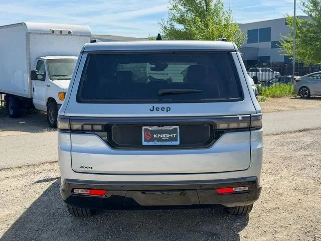 New 2026 Silver-Zynith Exterior Paint Jeep Grand Wagoneer image 9