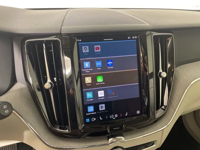 Certified Used 2025 Onyx Black Metallic Volvo Plus image 23