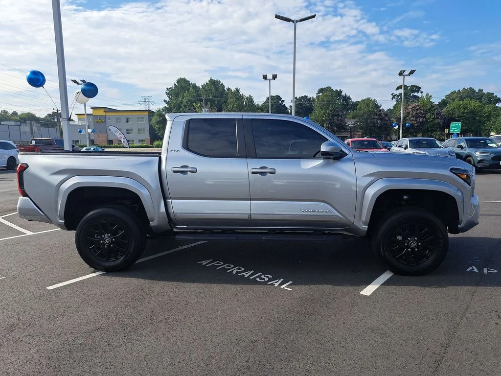 2024 Toyota Tacoma SR5 - Photo 14