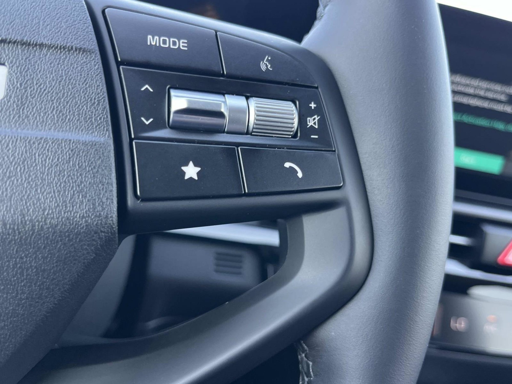 New 2027 Ebony Black Kia EX image 30