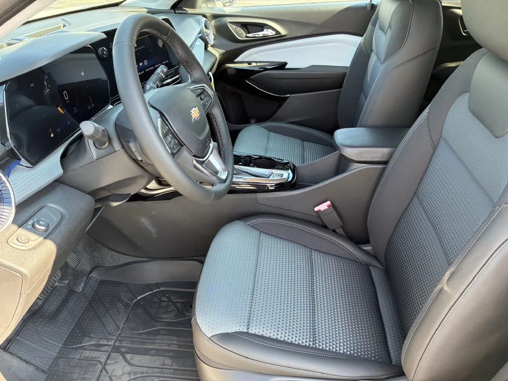 New 2026 Summit White Chevrolet LT image 13